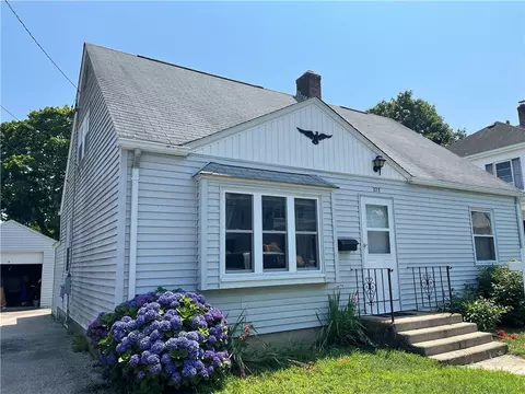 225 Andrews Ave, West Warwick, RI 02893