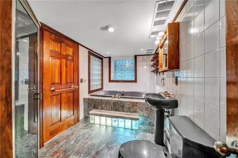 99 Elder Ballou Rd, Woonsocket, RI 02895 photo 30