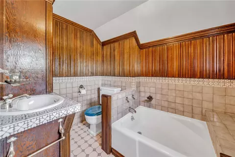99 Elder Ballou Rd, Woonsocket, RI 02895 photo 23