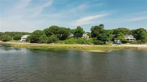 36 Paul Ave, Warwick, RI 02886