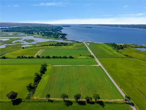 0 Seapowet Ave, Tiverton, RI 02878