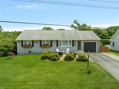 8 Major Clethe Way, Narragansett, RI 02882