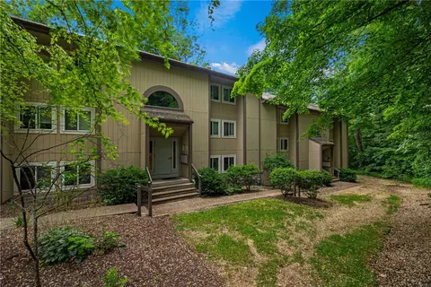 400 New River Rd #502, Manville, RI 02838