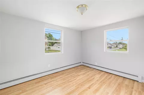 Bedroom - 131 Morse Ave, Warwick, RI 02886 photo 1 of 4