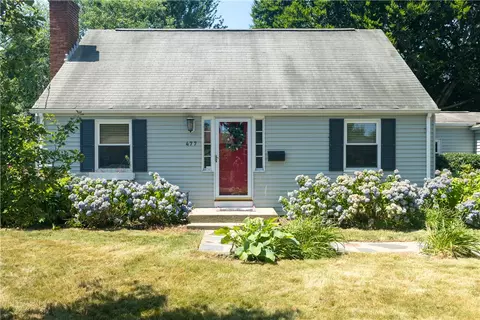 477 Buttonwoods Ave, Warwick, RI 02886 photo 1