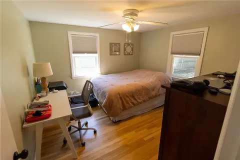 477 Buttonwoods Ave, Warwick, RI 02886 photo 9