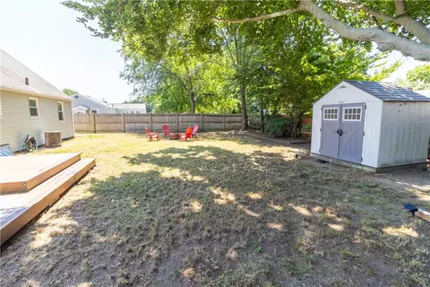 477 Buttonwoods Ave, Warwick, RI 02886 photo 12