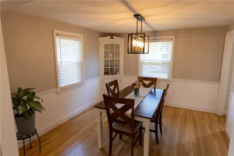 477 Buttonwoods Ave, Warwick, RI 02886 photo 7
