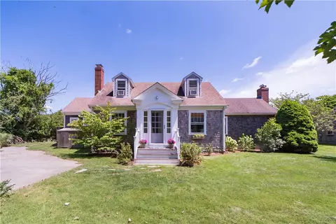 146 W Main Rd, Little Compton, RI 02837