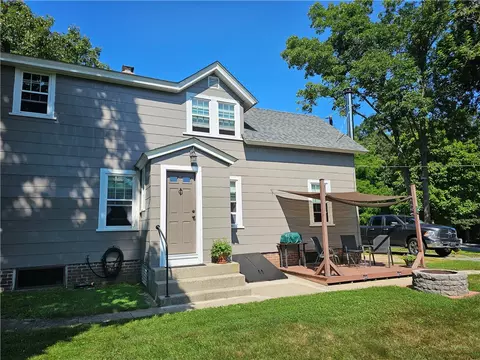 41 Casino Ave, Burrillville, RI 02839 photo 2