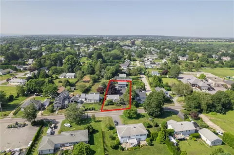 614 Green End Ave, Middletown, RI 02842