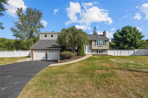 89 Blacksmith Rd, Seekonk, MA 02771
