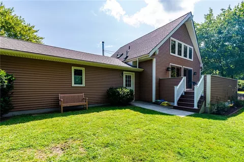 66 Sloop St, Jamestown, RI 02835 photo 4