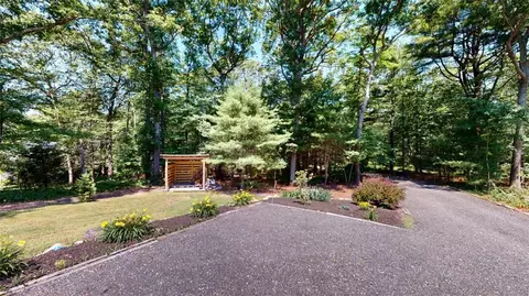 1060 10 Rod Rd, Exeter, RI 02822 photo 3