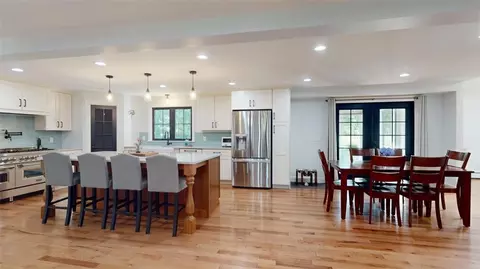 1060 10 Rod Rd, Exeter, RI 02822 photo 5