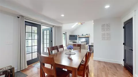 1060 10 Rod Rd, Exeter, RI 02822 photo 12