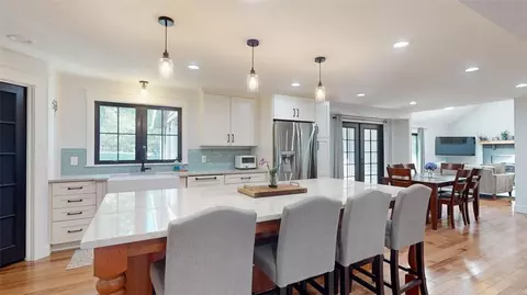 1060 10 Rod Rd, Exeter, RI 02822 photo 9
