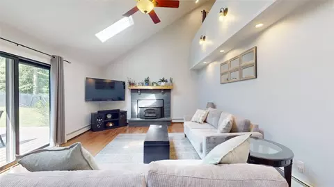 1060 10 Rod Rd, Exeter, RI 02822 photo 22