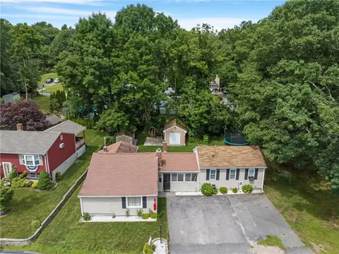 121 Lake Shore Dr, Pascoag, RI 02859