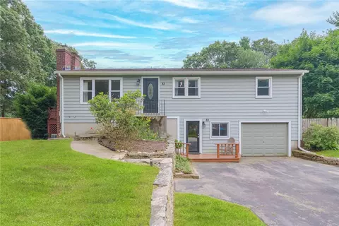 83 Evergreen Rd, North Kingstown, RI 02852