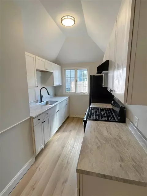 76 Hamlet Ave, Woonsocket, RI 02895 photo 22