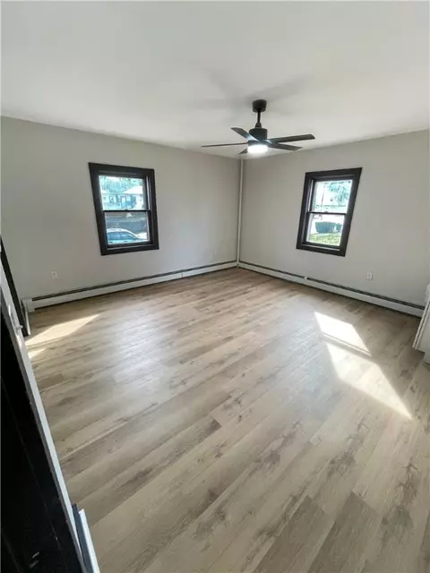 76 Hamlet Ave, Woonsocket, RI 02895 photo 14