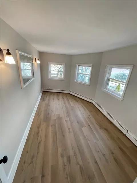 76 Hamlet Ave, Woonsocket, RI 02895 photo 4
