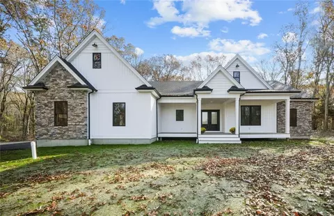 5 Elder Ballou Meeting House Rd, Cumberland, RI 02864