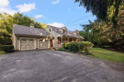 678 Shippeetown Rd, East Greenwich, RI 02818