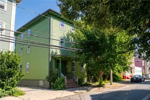 389 Pine St, Providence, RI 02903