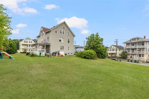 377 Elm St, Woonsocket, RI 02895 photo 15