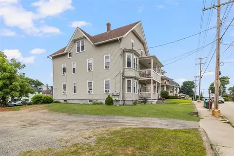 377 Elm St, Woonsocket, RI 02895 photo 18
