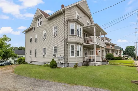 377 Elm St, Woonsocket, RI 02895 photo 2