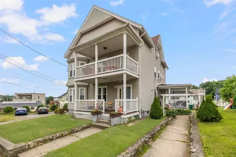 377 Elm St, Woonsocket, RI 02895