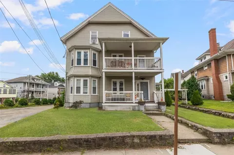 377 Elm St, Woonsocket, RI 02895 photo 8