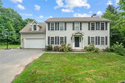321 River Rd, Lincoln, RI 02865