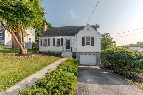 116 Fairfield Rd, Cranston, RI 02910