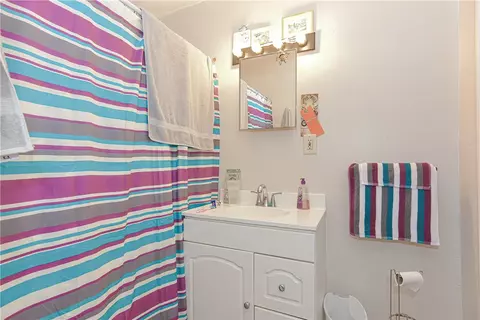 Bath - 202 Summer St, Woonsocket, RI 02895 photo 1 of 2