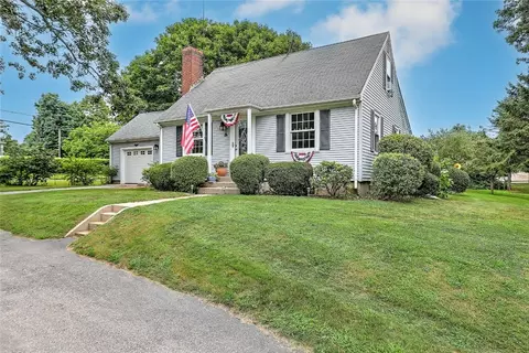 125 Oak St, South Kingstown, RI 02879