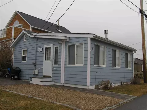 11 Lane One, Narragansett, RI 02879