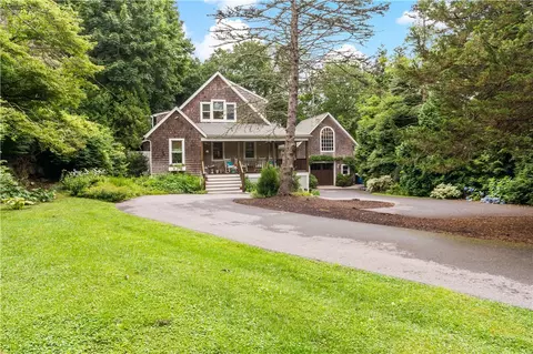73 Rodman St, South Kingstown, RI 02879