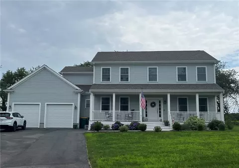 113 Elm St, Portsmouth, RI 02871