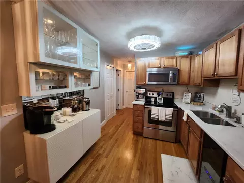 1190 Charles St #32, North Providence, RI 02904