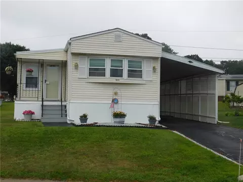 13 Lane E Ln, Coventry, RI 02816 photo 4