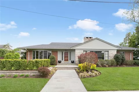 2 Harian Rd, Providence, RI 02906