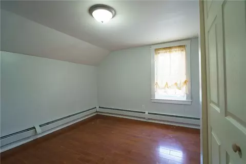 Bedroom - 143 King St, Warwick, RI 02886 photo 2 of 4