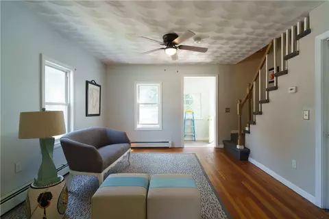 Living - 143 King St, Warwick, RI 02886 photo 2 of 3