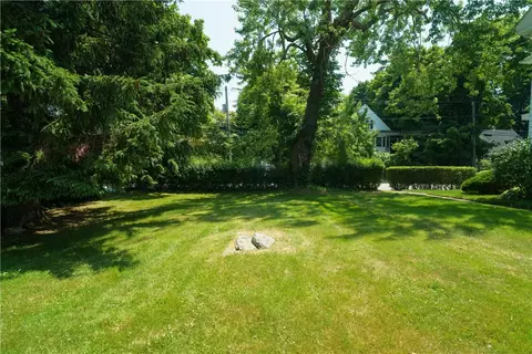 Exterior - 143 King St, Warwick, RI 02886 photo 3 of 5