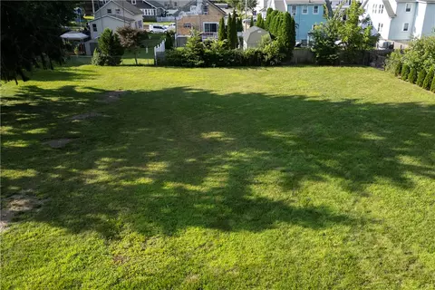 0 West St, West Warwick, RI 02893