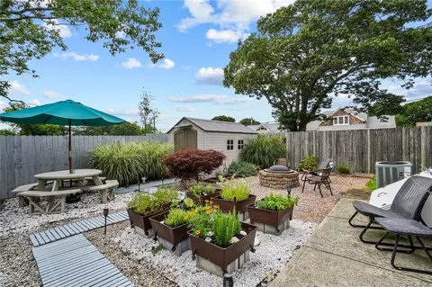 57 Oniska St, Warwick, RI 02888 photo 6